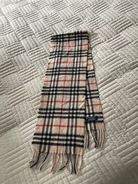 Burberry 100% Cashmere Scarf